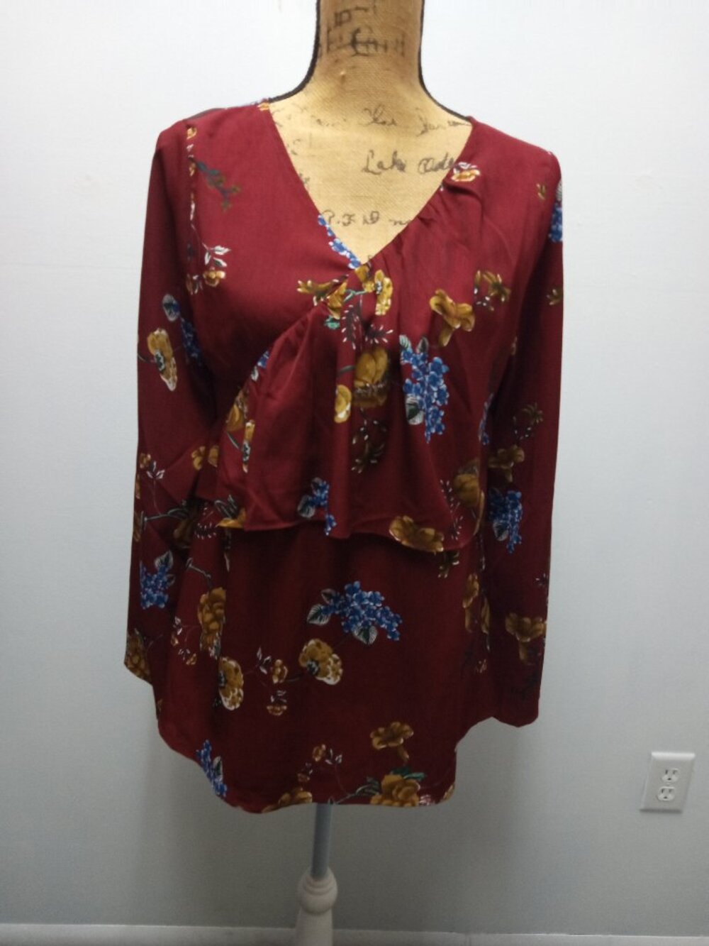 Burgundy Bell Sleeve Floral Top-omg085